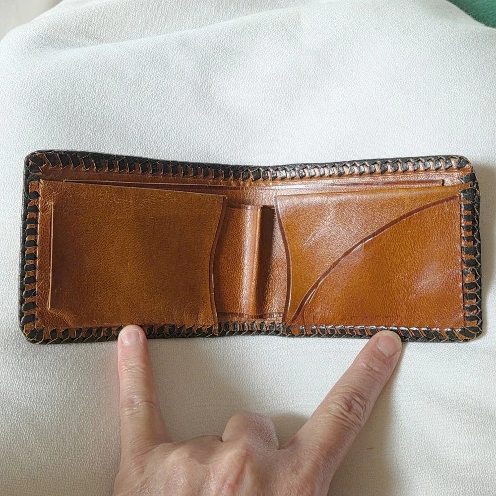 Bifold Wallet‎ Mens Brown Excellent Hand Tooled Leather Horse Barn Scene